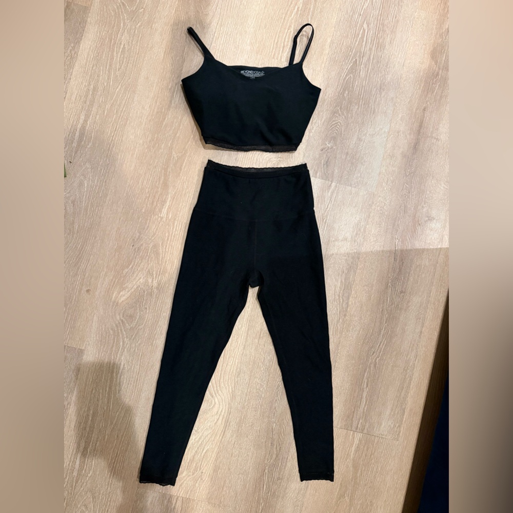 BEYOND YOGA lace SET - Picture 4 of 13